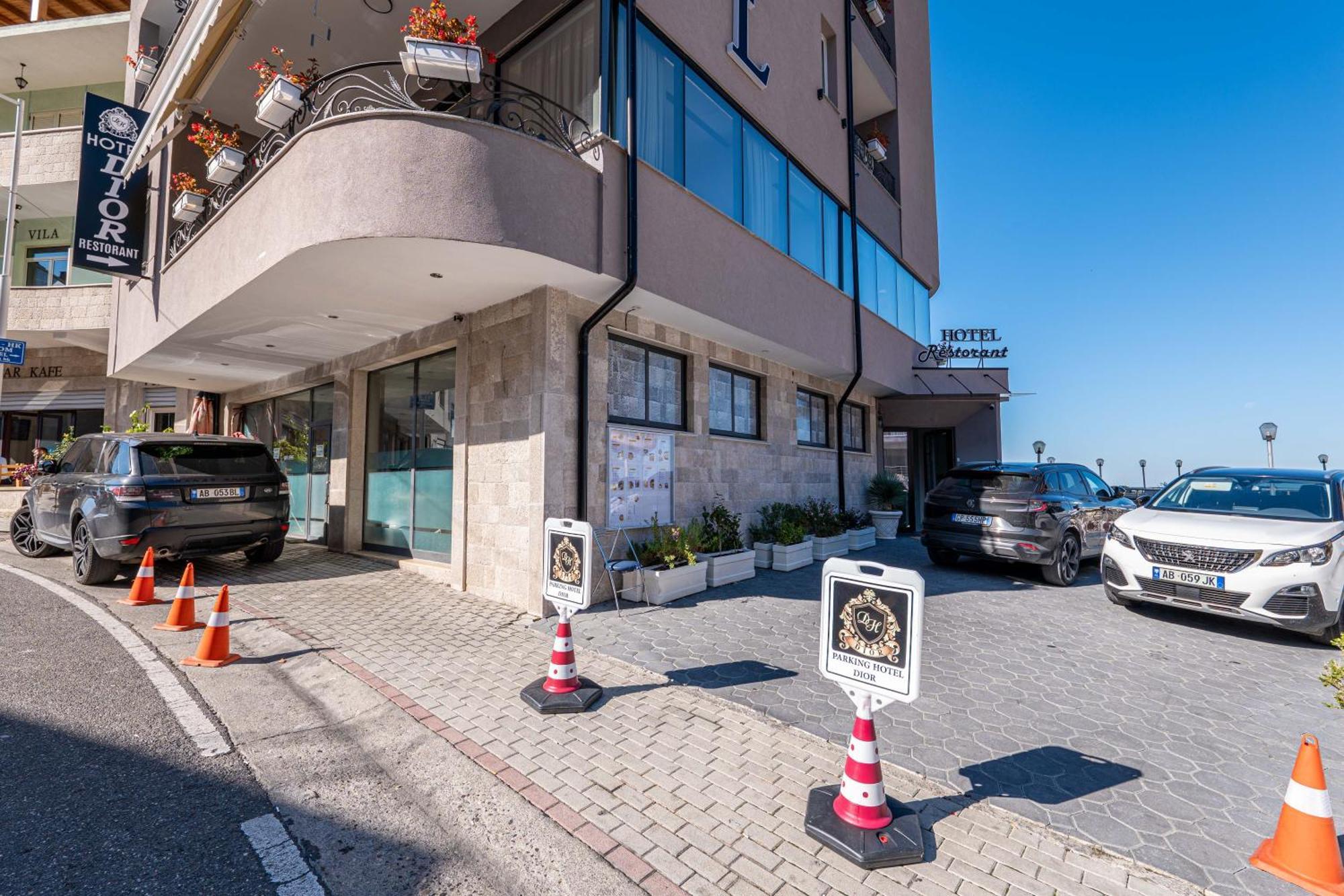 Hotel Dior Krujë Dış mekan fotoğraf