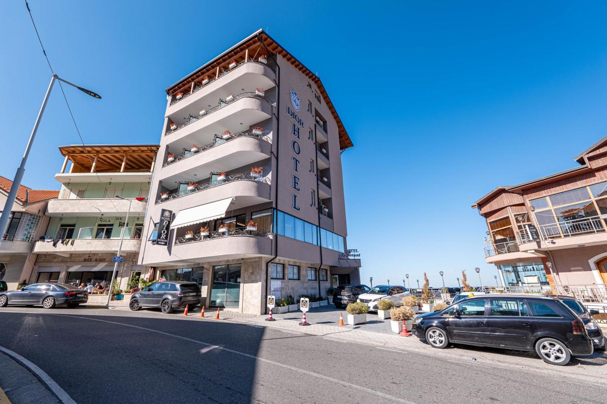 Hotel Dior Krujë Dış mekan fotoğraf