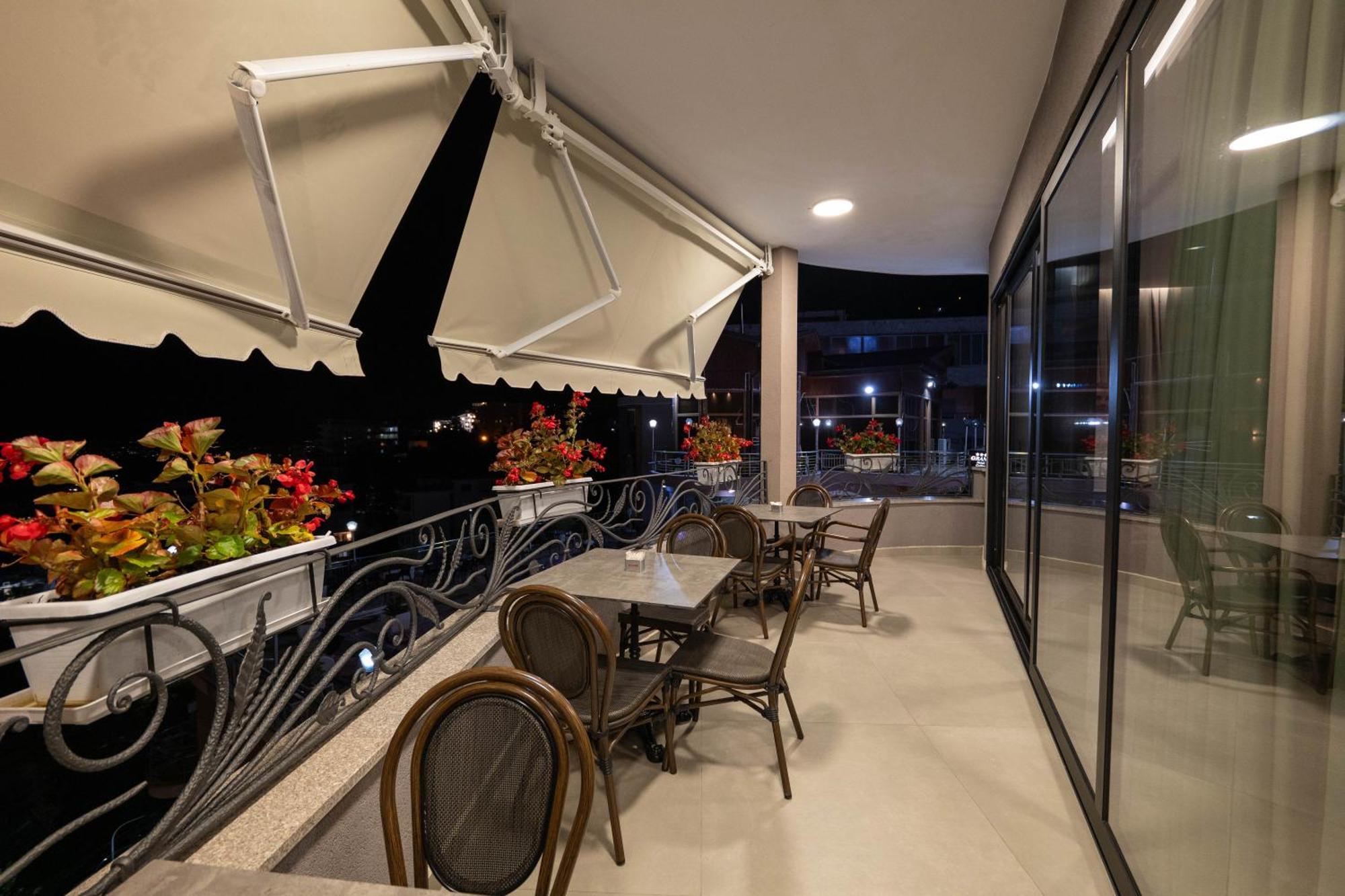 Hotel Dior Krujë Dış mekan fotoğraf