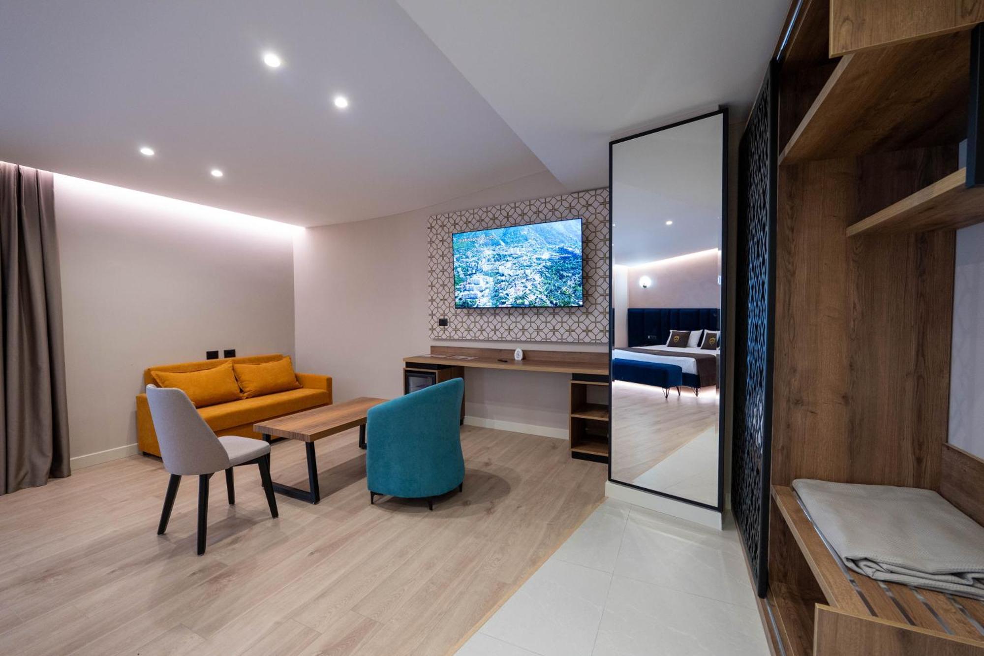 Hotel Dior Krujë Dış mekan fotoğraf